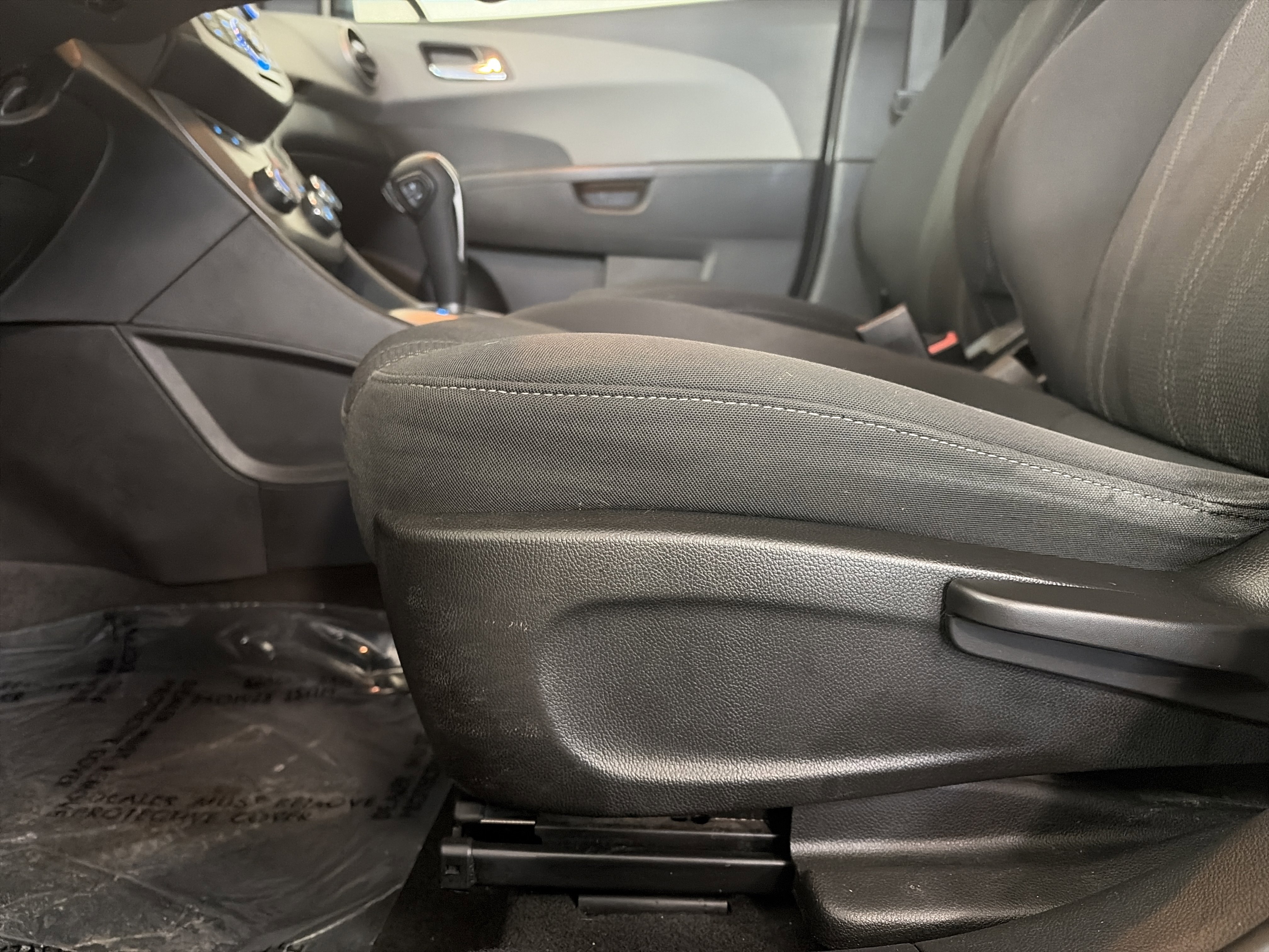 Used 2015 Chevrolet Sonic LT image 15