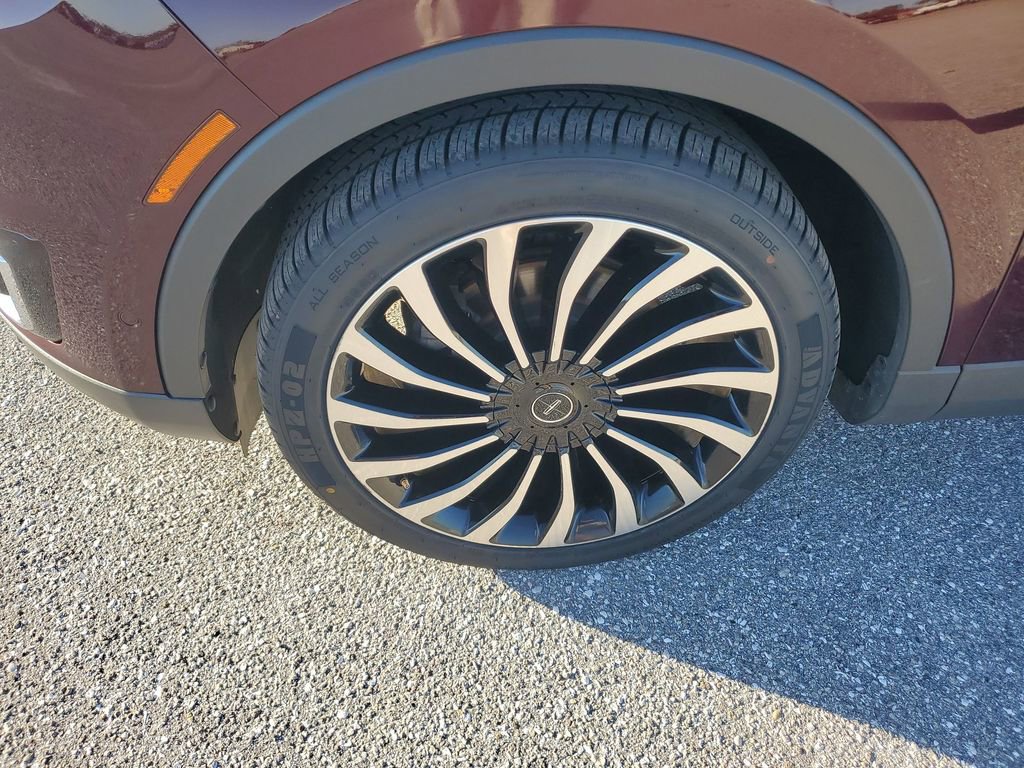 Used 2019 Lincoln Nautilus Black Label image 17