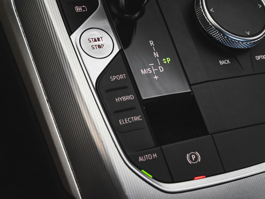 Used 2022 BMW 330e xDrive image 30