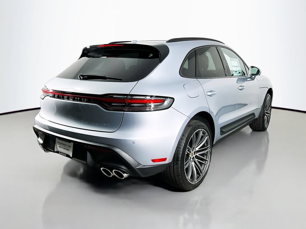 Certified 2026 Porsche Macan AWD/4WD image 9