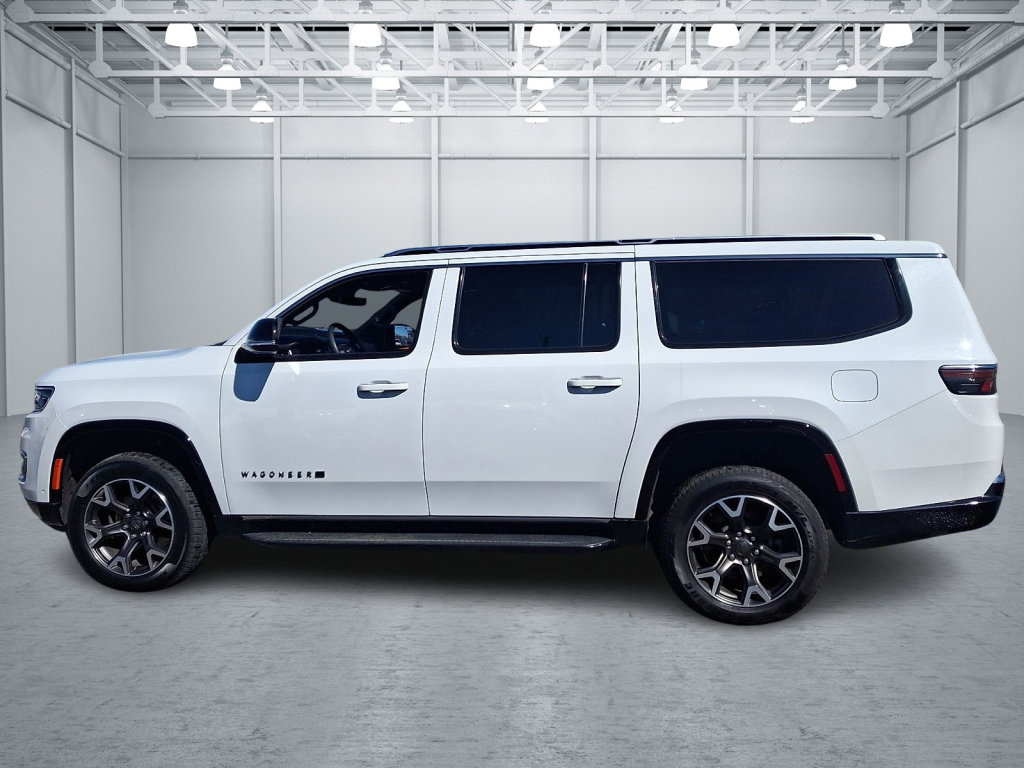 Used 2024 Jeep Wagoneer L Series III w/ Flexible Seating Group image 2