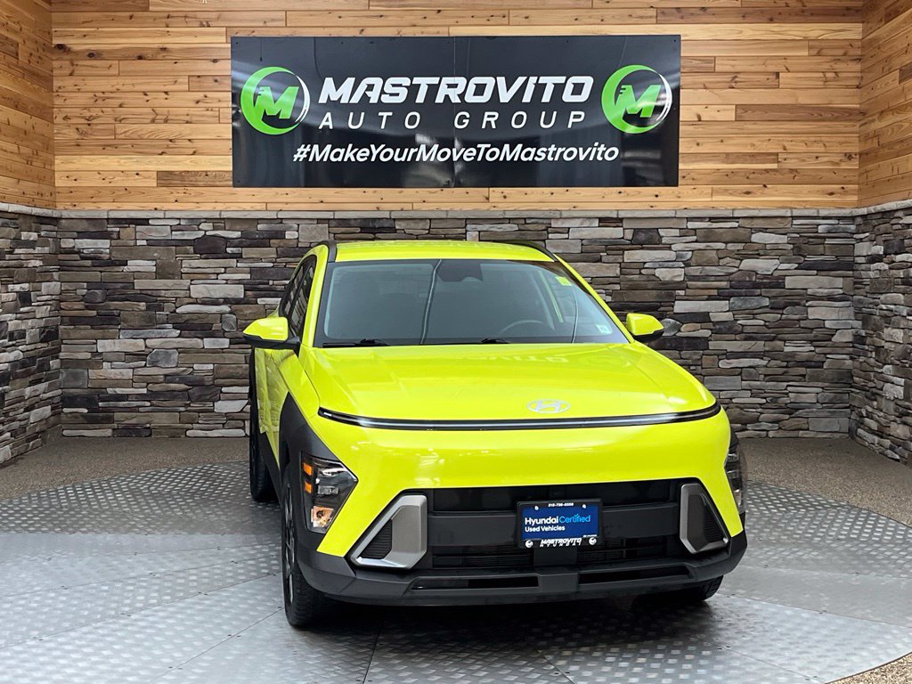 Used 2024 Hyundai Kona SEL AWD/4WD image 3
