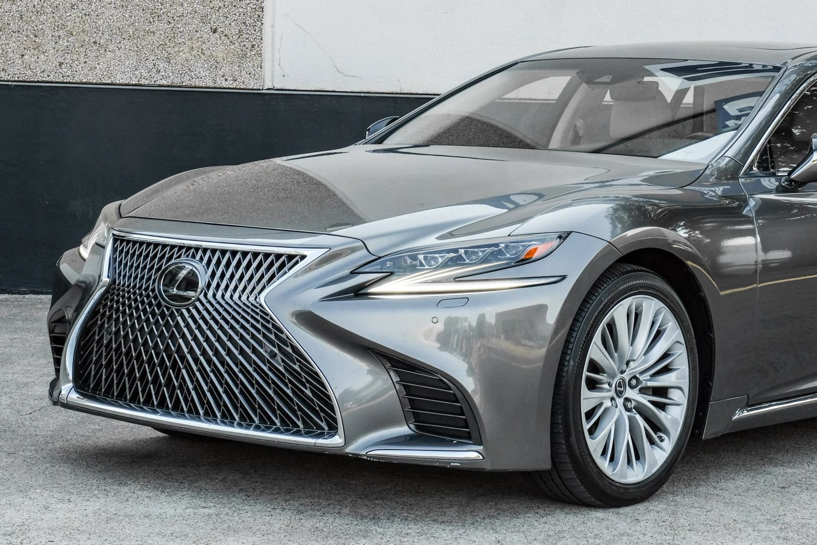 Used 2018 Lexus LS 500 AWD w/ Interior Upgrade Package image 5