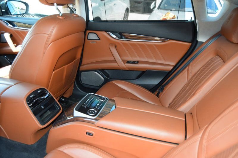 Used 2019 Maserati Quattroporte S GranLusso Q4 AWD/4WD image 27