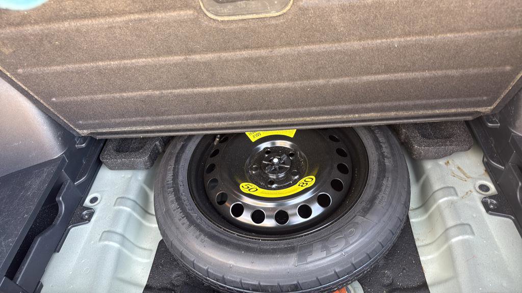 Used 2023 Kia Sportage LX image 25