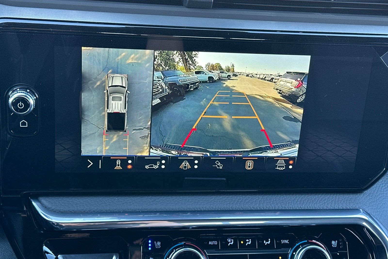 New 2026 GMC Sierra 1500 Denali w/ Technology Package AWD/4WD image 17