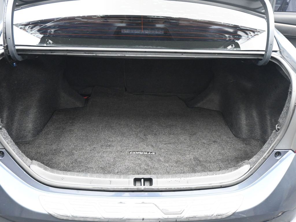 Used 2014 Toyota Corolla LE image 16