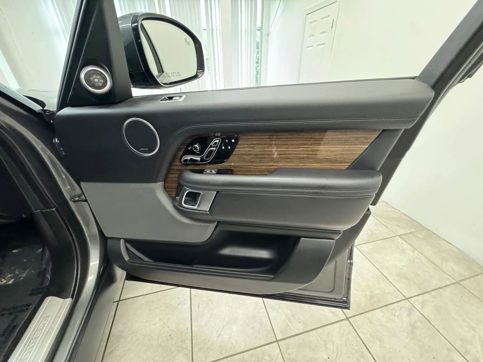 Used 2019 Land Rover Range Rover HSE AWD/4WD image 21