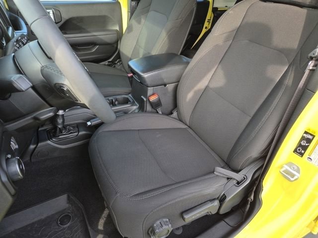 Used 2023 Jeep Wrangler Sport S image 30