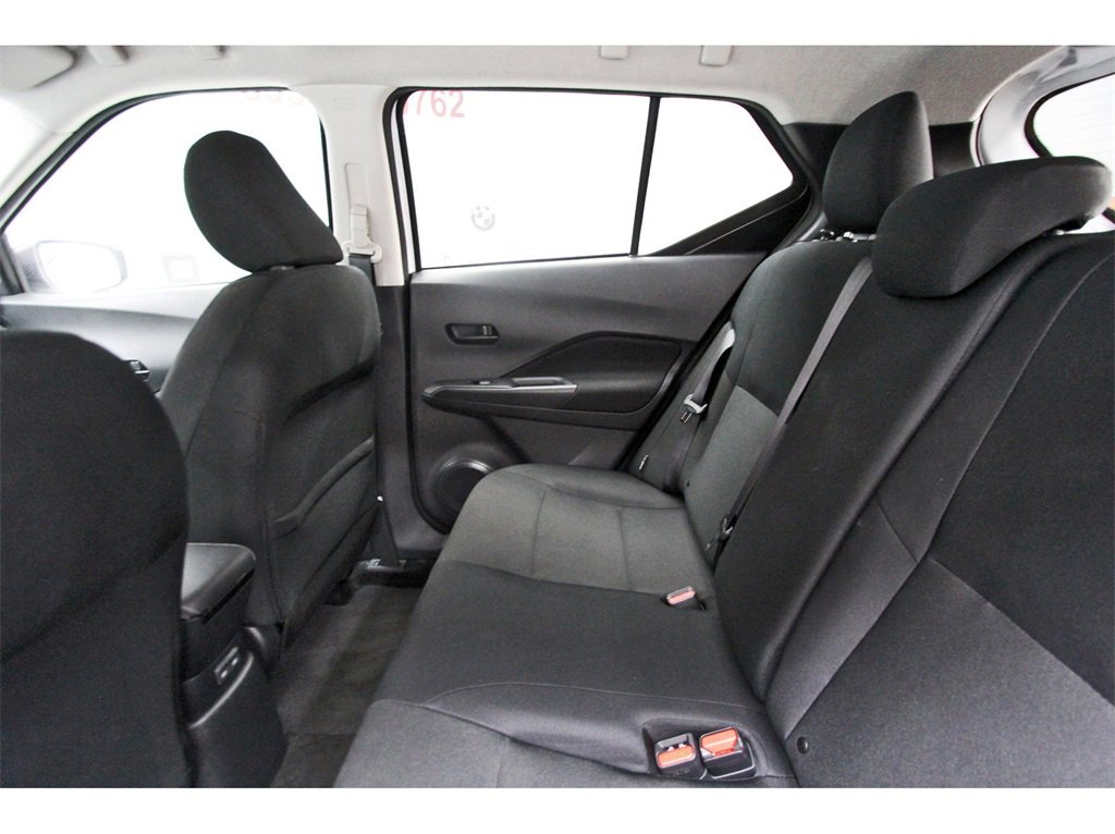 Used 2025 Nissan Kicks Play S image 18