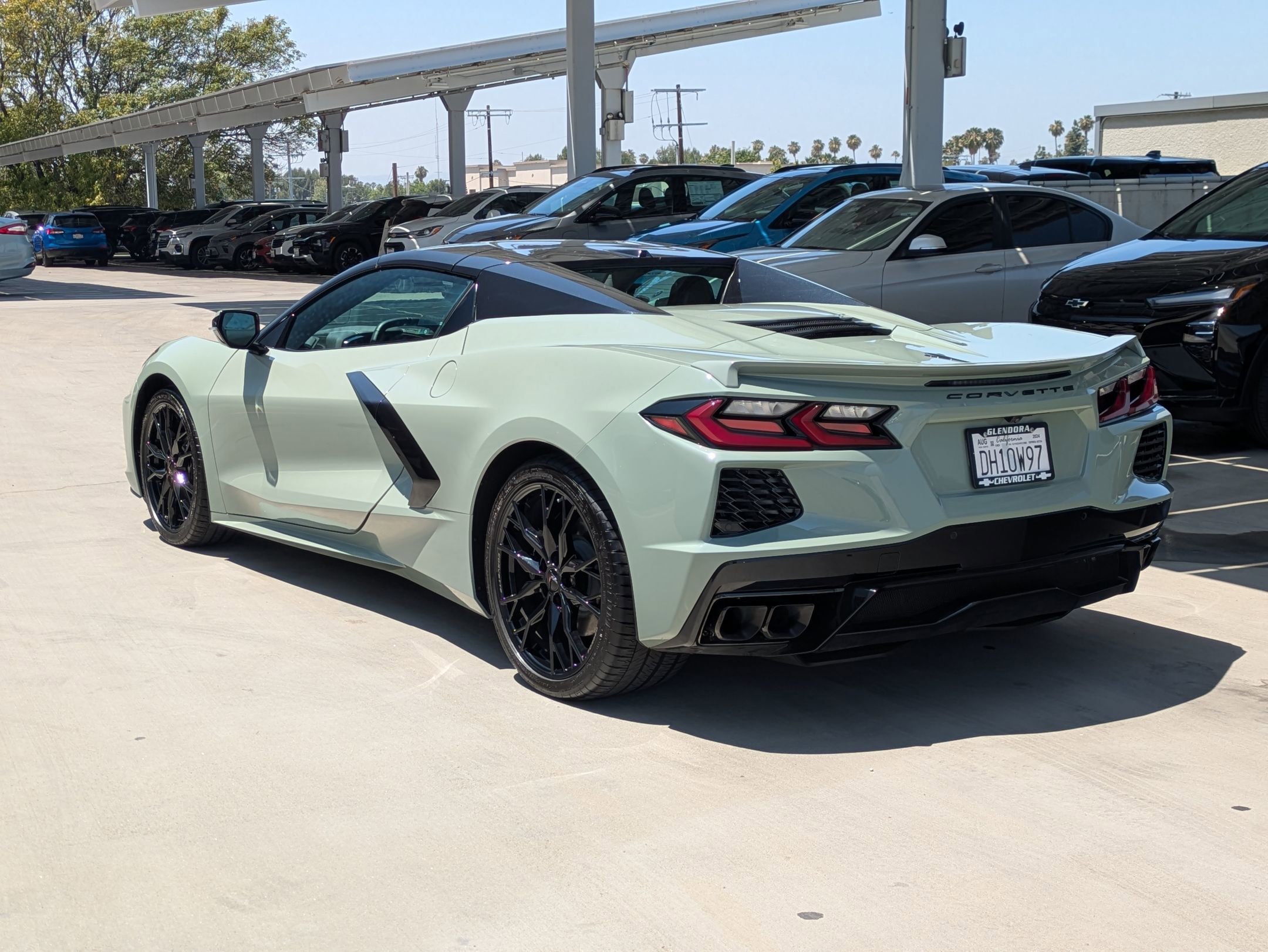 Used 2024 Chevrolet Corvette Stingray Convertible w/ 1LT RWD image 7