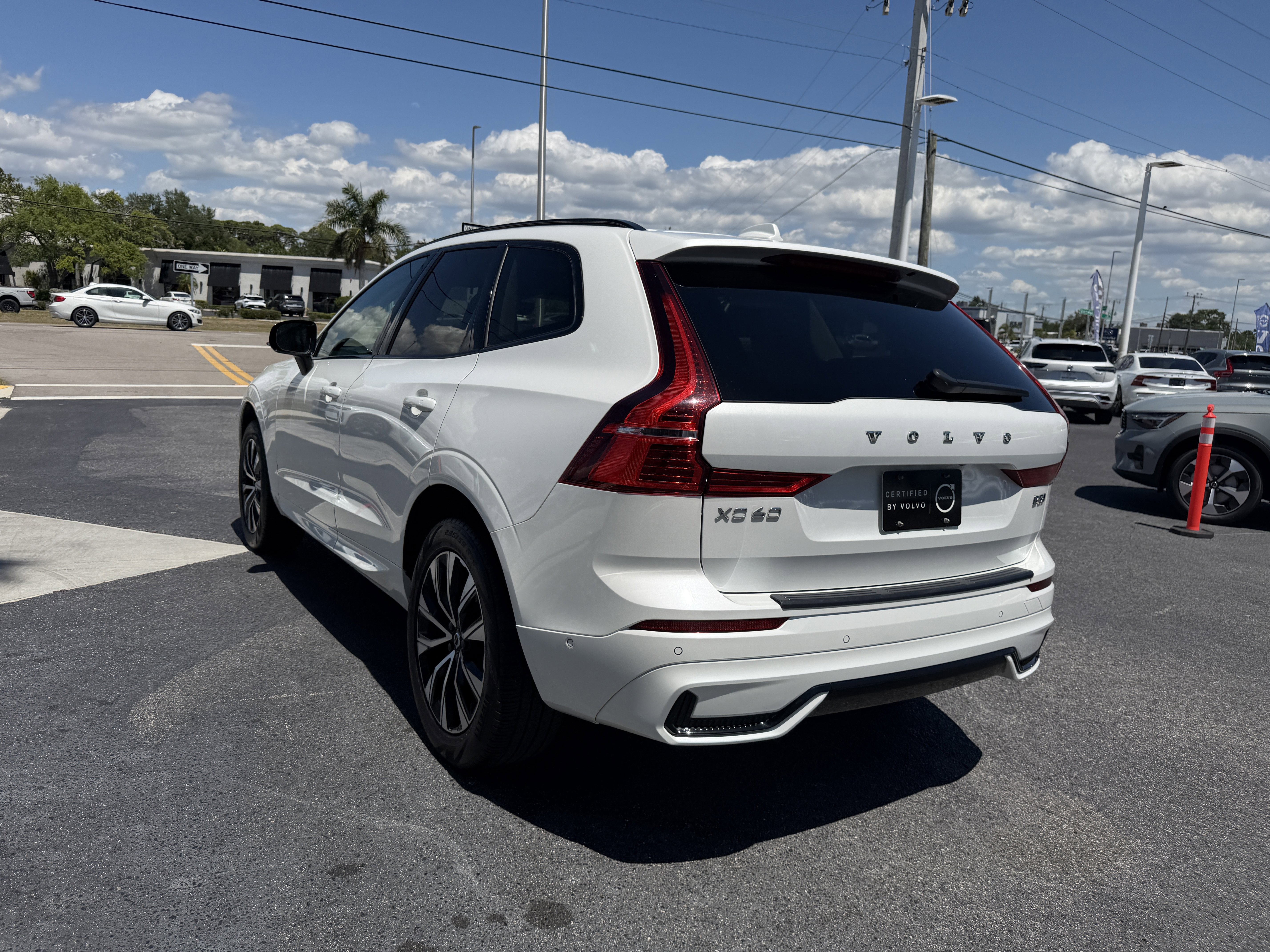 Certified 2024 Volvo XC60 B5 Plus w/ Climate Package AWD/4WD image 4