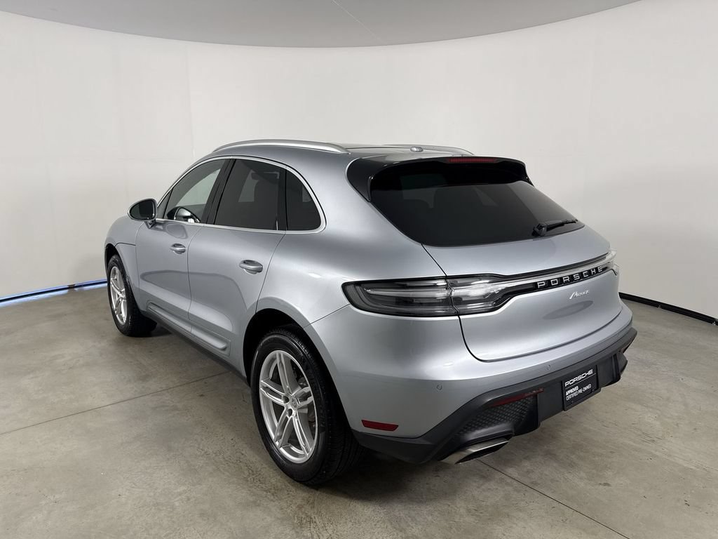 Certified 2026 Porsche Macan AWD/4WD image 3