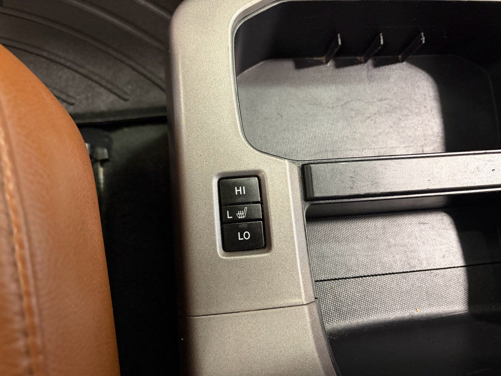 Used 2018 Toyota Sequoia Platinum AWD/4WD image 15