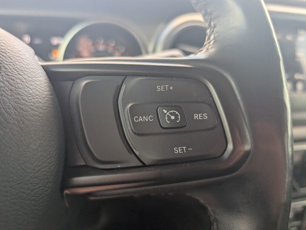 Used 2022 Jeep Gladiator Willys image 14