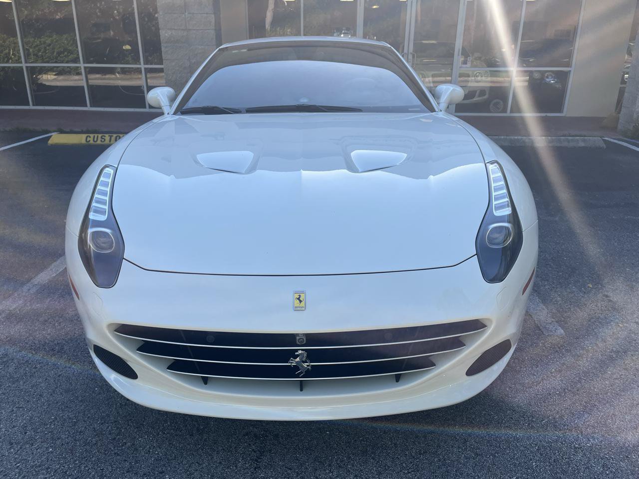 Used 2016 Ferrari California T RWD image 28
