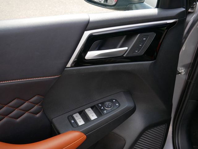 Used 2023 Mitsubishi Outlander SEL AWD/4WD image 16