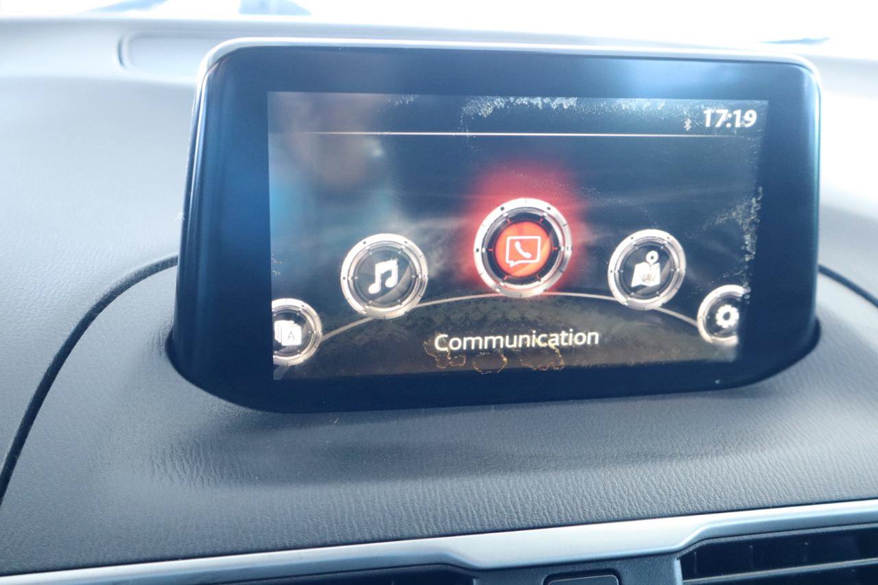 Used 2018 MAZDA MAZDA3 Touring FWD image 22