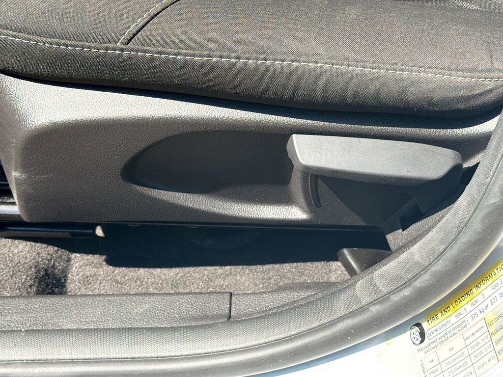 Used 2018 Ford Focus SE FWD image 22