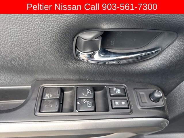 Used 2024 Nissan Titan SV w/ SV Convenience Package image 11