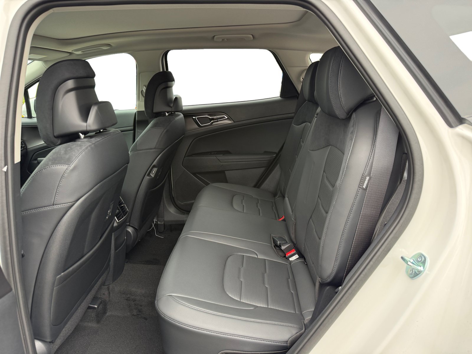 New 2027 Kia Sportage SX Prestige AWD/4WD image 16