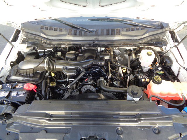 Used 2018 Ford F550 2WD Regular Cab Super Duty image 12