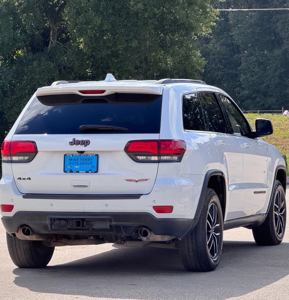 Used 2020 Jeep Grand Cherokee Trailhawk AWD/4WD image 13