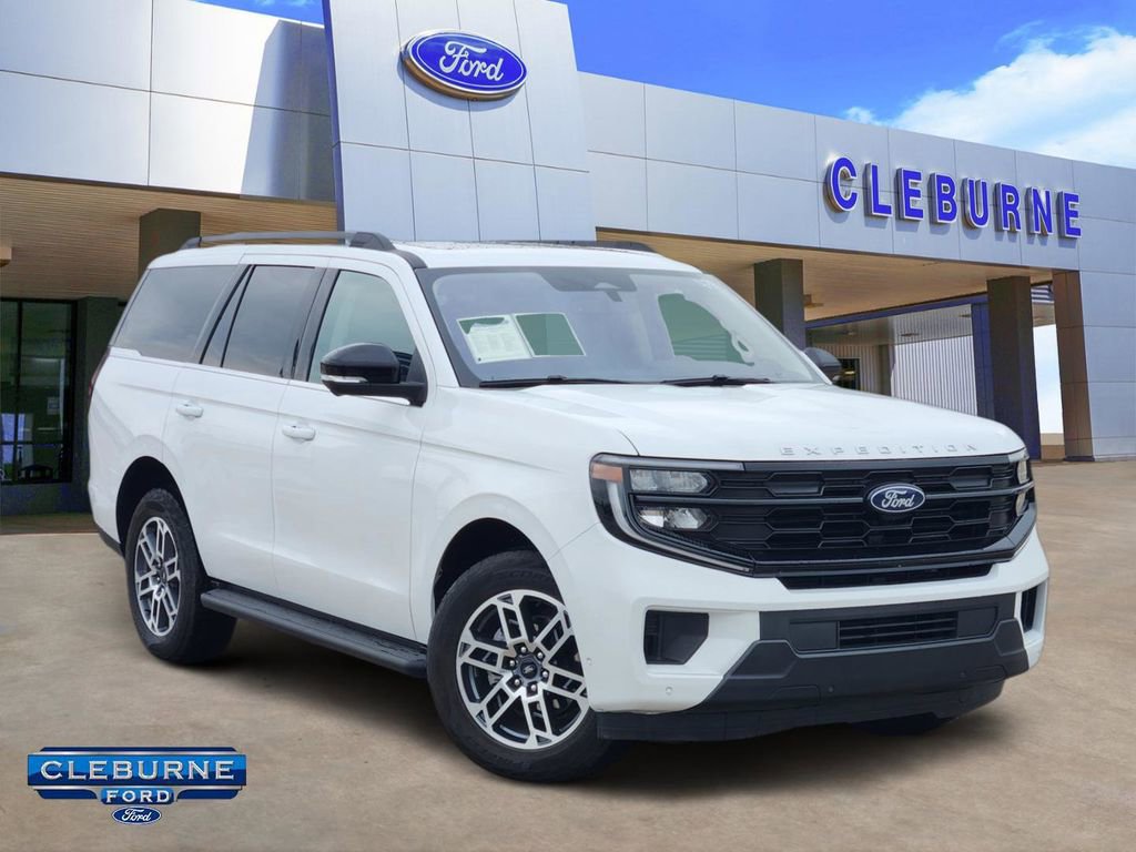 Used 2025 Ford Expedition Active AWD/4WD image 1