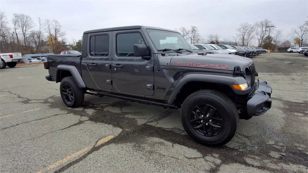 Certified 2022 Jeep Gladiator Sport image 2