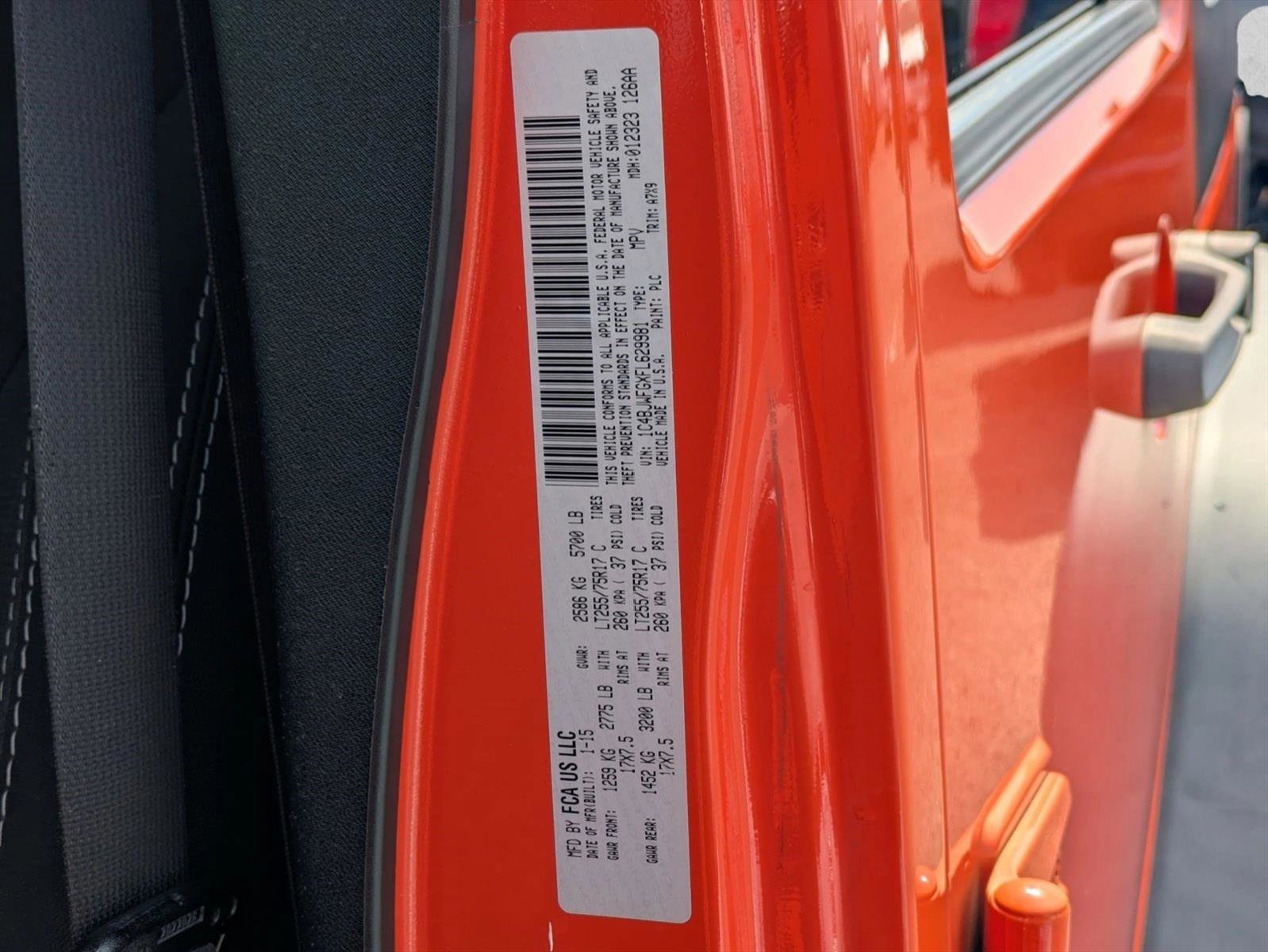 Used 2015 Jeep Wrangler Unlimited Rubicon w/ Connectivity Group AWD/4WD image 23