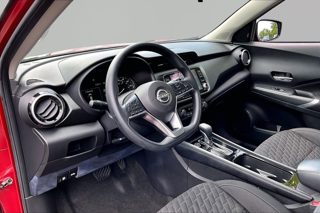 Used 2022 Nissan Kicks SV FWD image 14
