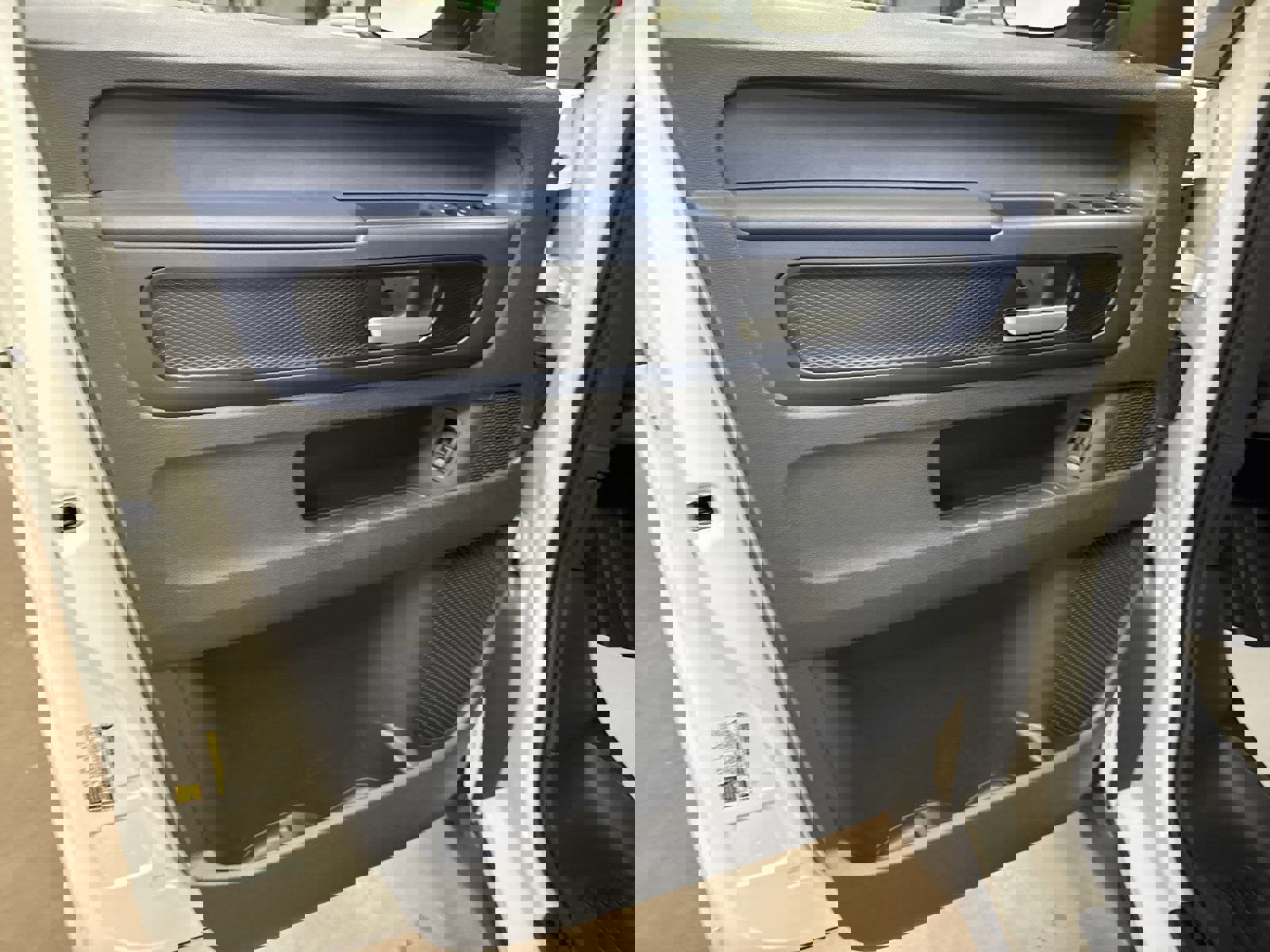 New 2025 Volkswagen ID. Buzz Pro S image 16