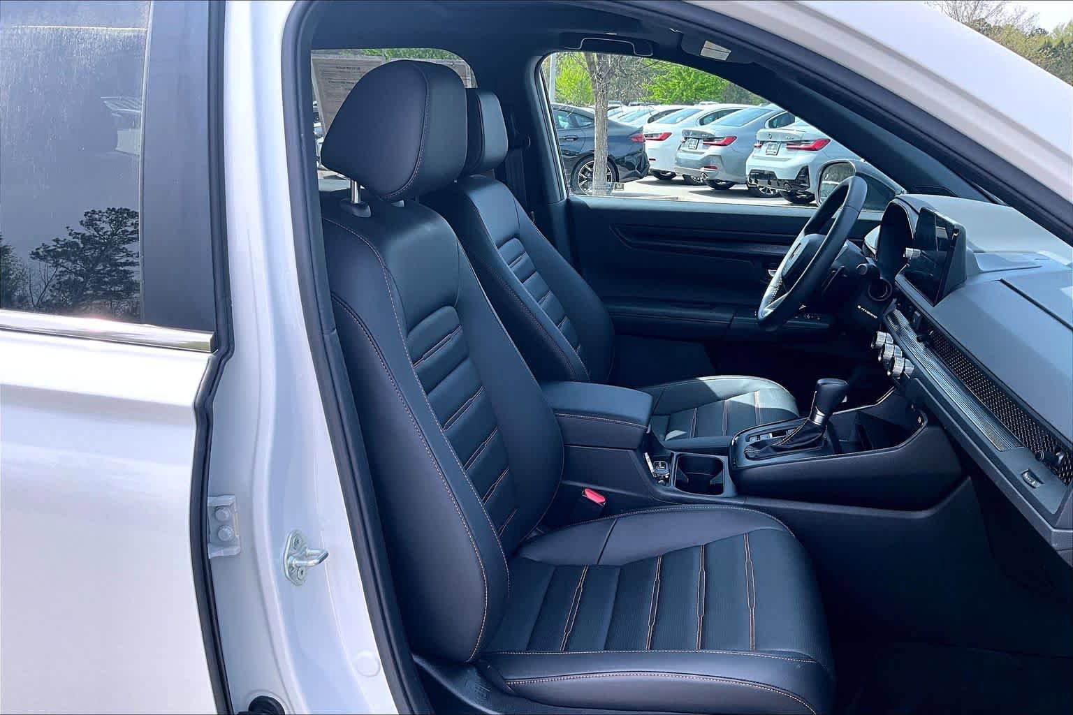 Used 2025 Honda CR-V Sport-L image 9
