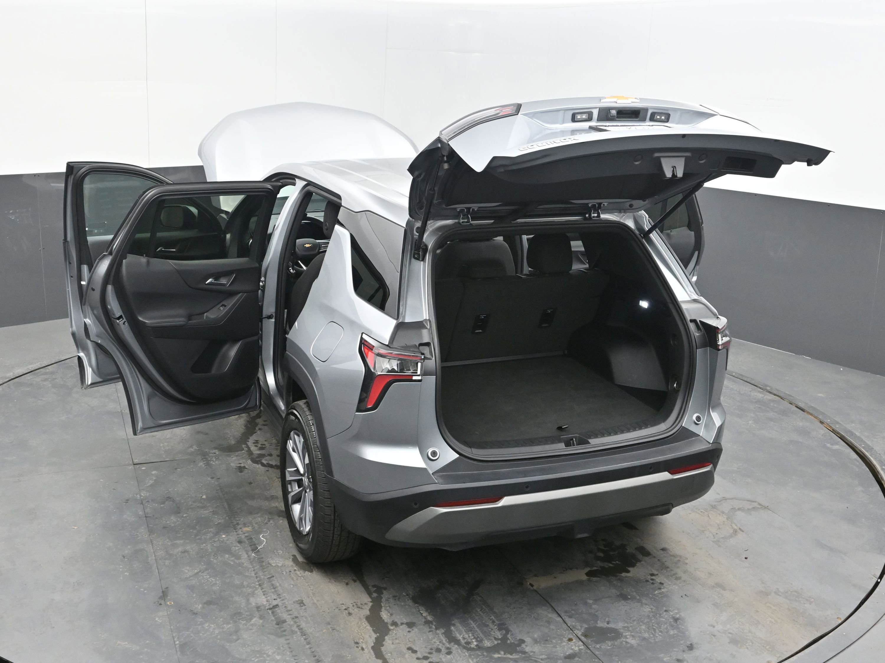 Used 2025 Chevrolet Equinox LT image 41