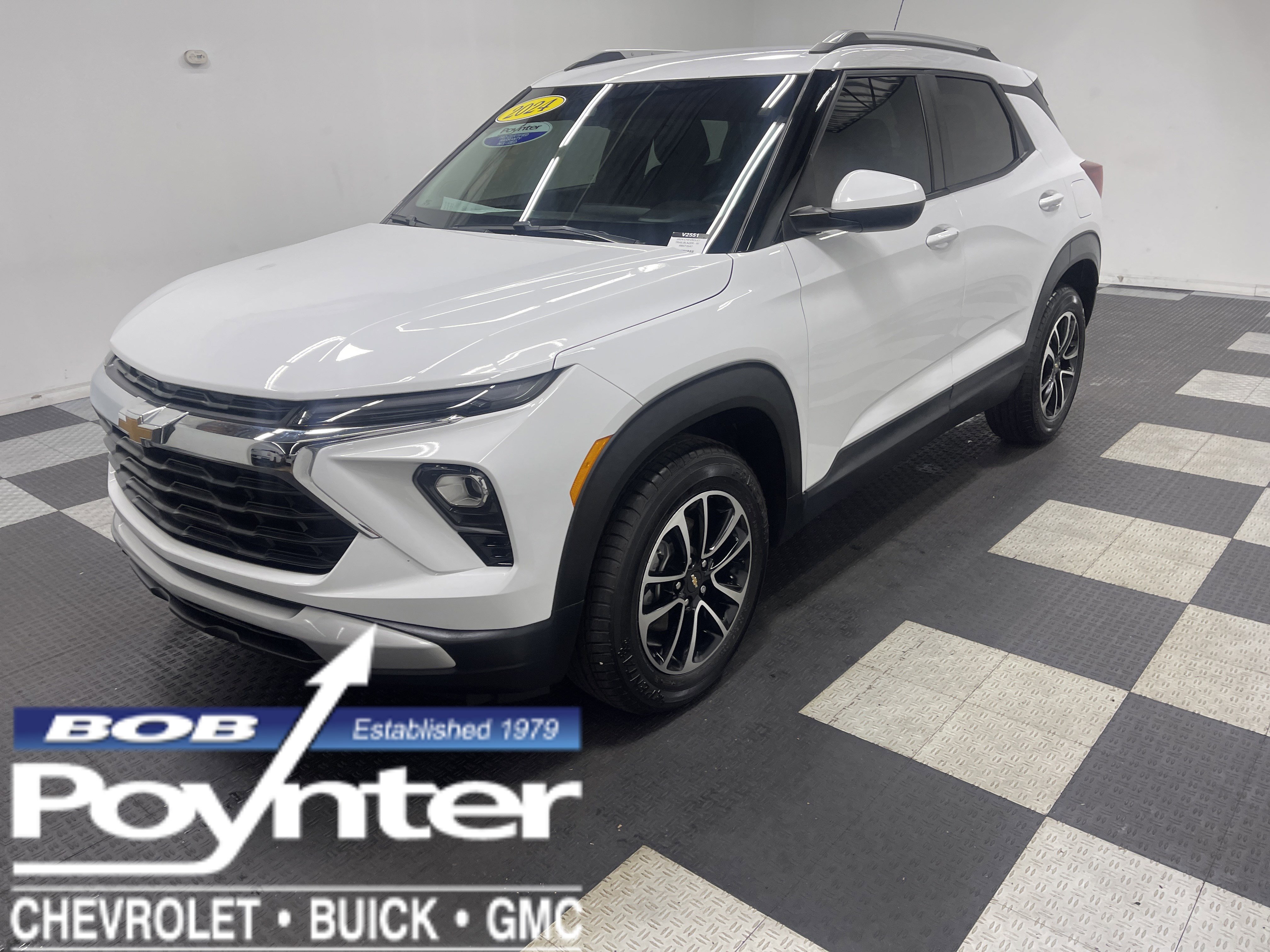 Used 2024 Chevrolet TrailBlazer LT image 1