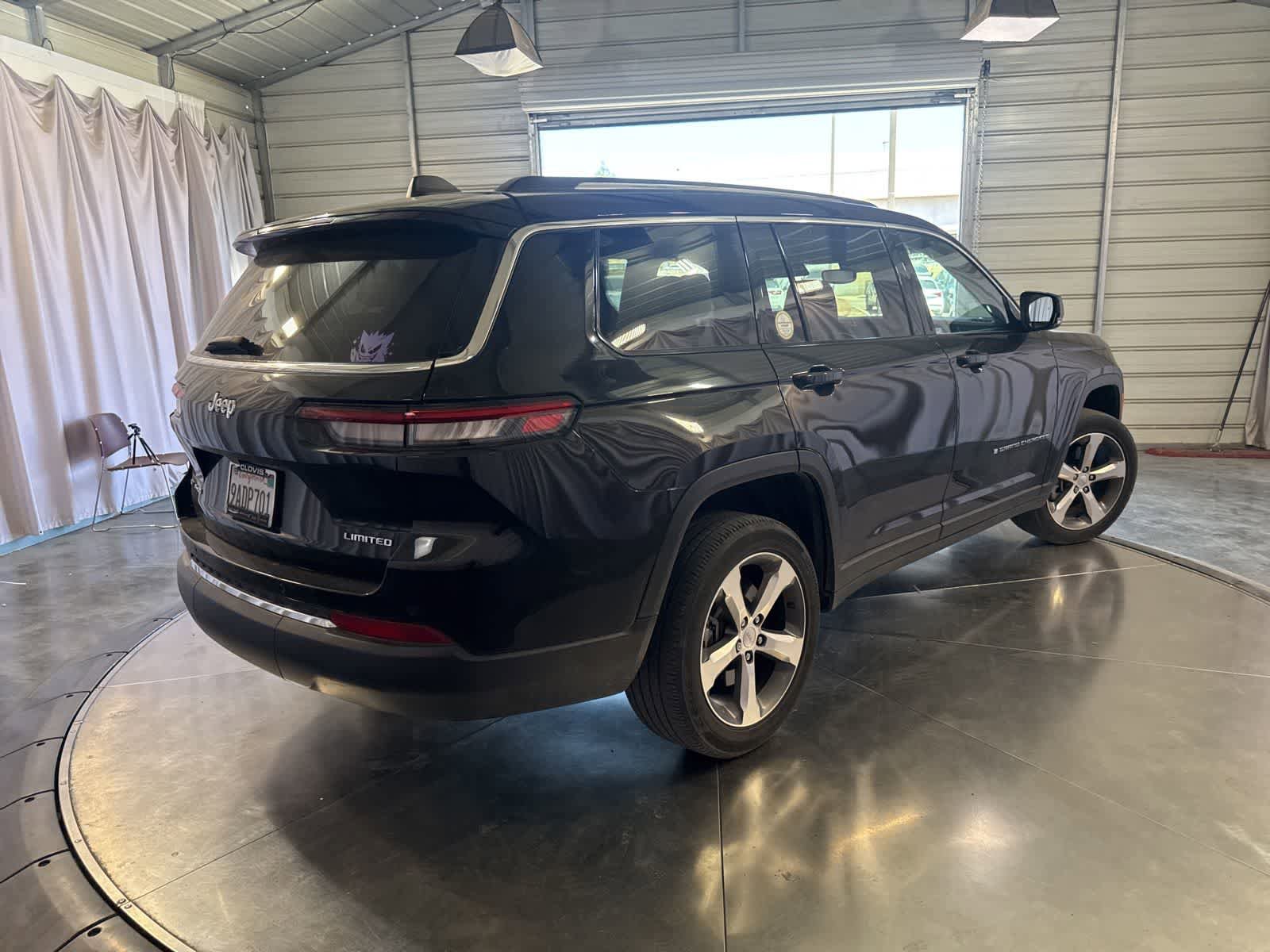 Used 2022 Jeep Grand Cherokee L Limited AWD/4WD image 5