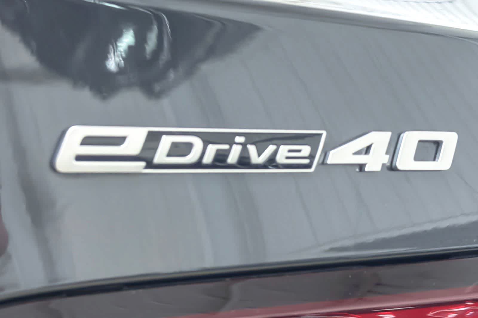 Used 2024 BMW i5 eDrive40i w/ M Sport Package RWD image 27