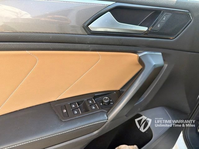 Used 2022 Volkswagen Tiguan SE R-Line FWD image 7