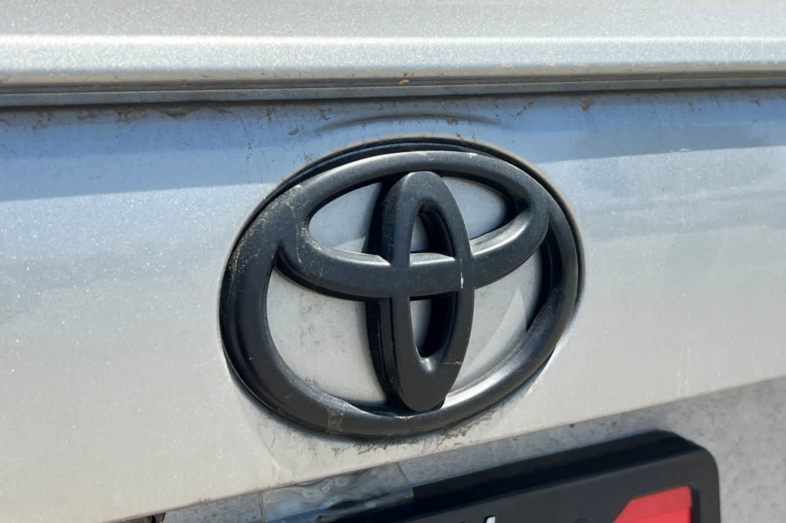 Used 2023 Toyota RAV4 XLE FWD image 13