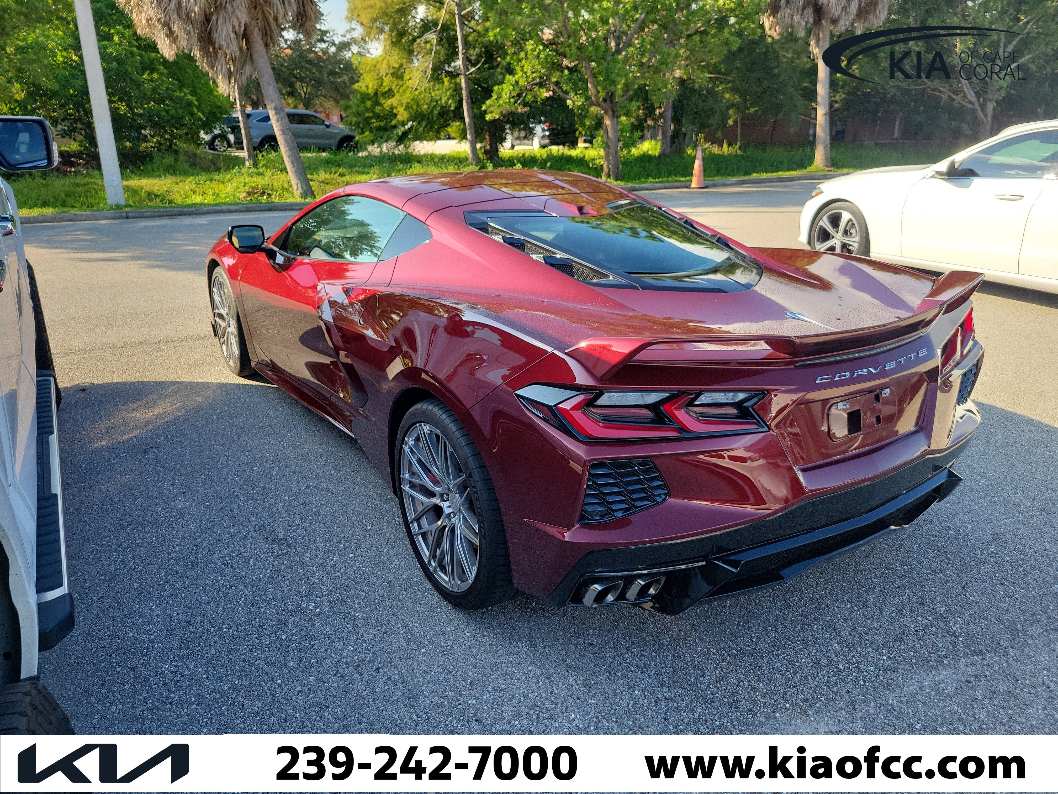 Used 2020 Chevrolet Corvette Stingray Premium Cpe w/ 3LT Preferred Equipment Group RWD image 3