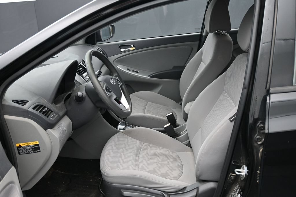 Used 2013 Hyundai Accent GLS w/ Premium Pkg FWD image 13