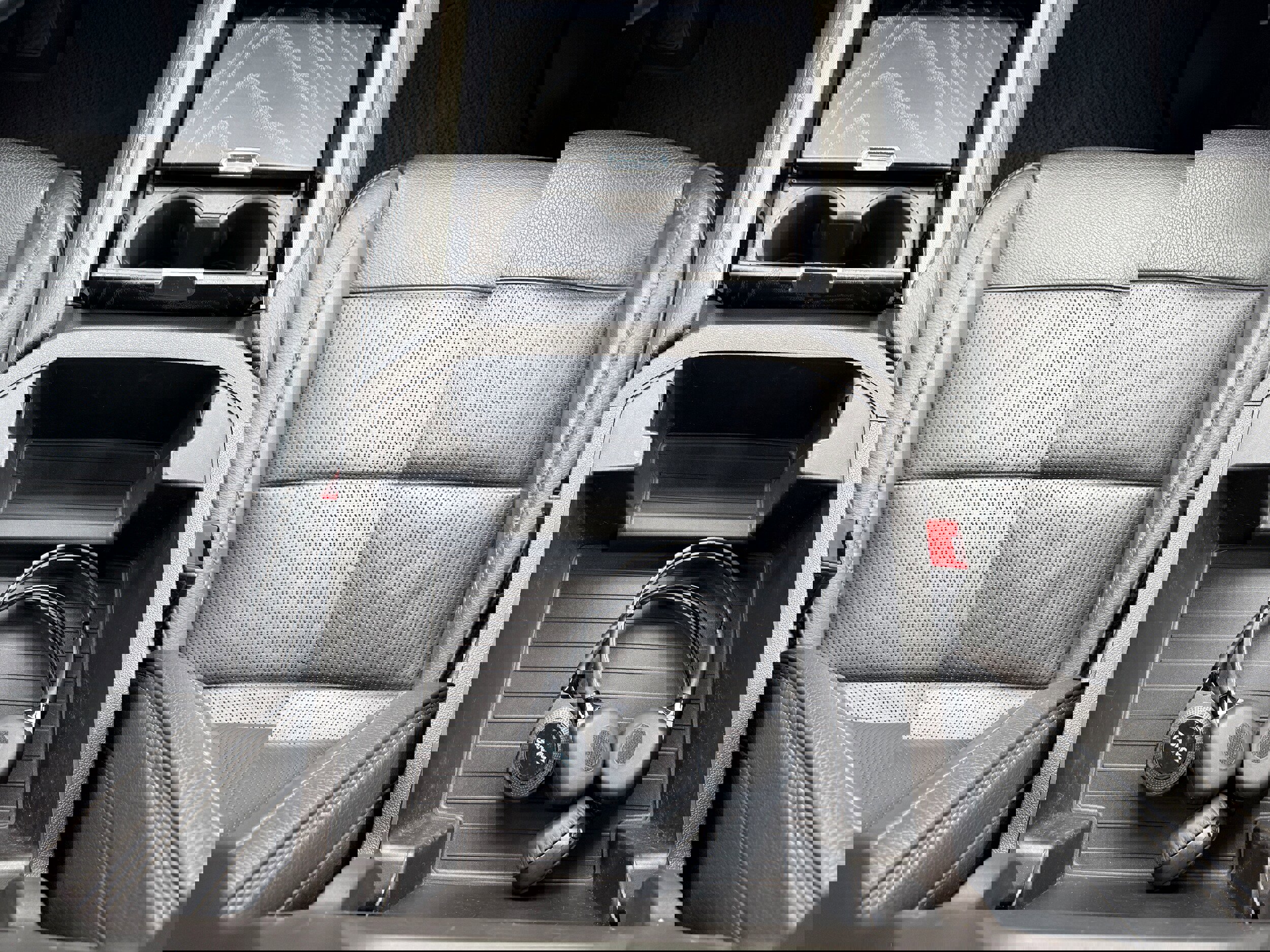 Used 2021 GMC Yukon Denali w/ Denali Premium Package image 21