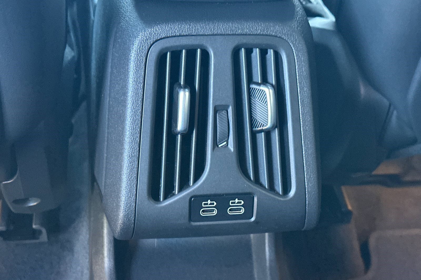 Used 2025 BMW X1 xDrive28i w/ Technology Package image 16