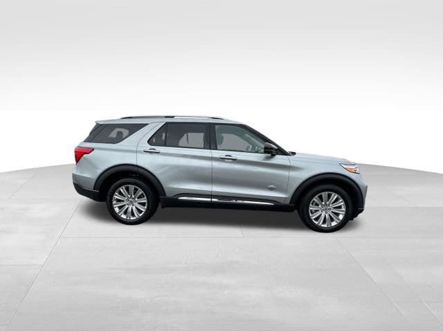 Used 2023 Ford Explorer King Ranch w/ Technology Package AWD/4WD image 6