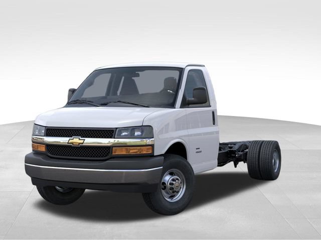 New 2026 Chevrolet Express 4500 w/ Power Convenience Package RWD image 6