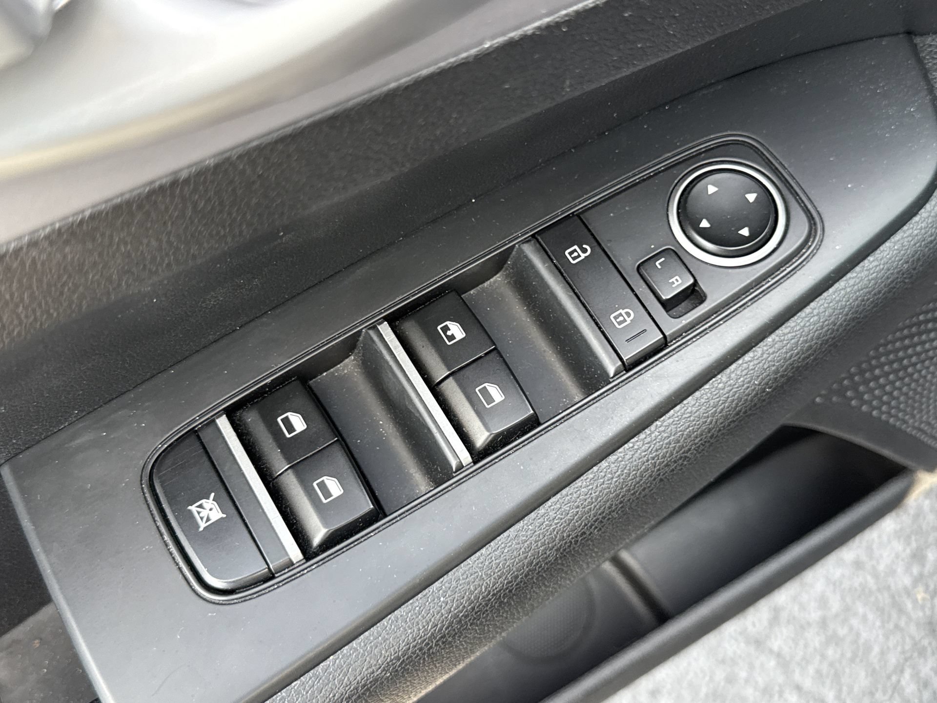 Used 2024 Kia Forte LXS FWD image 15