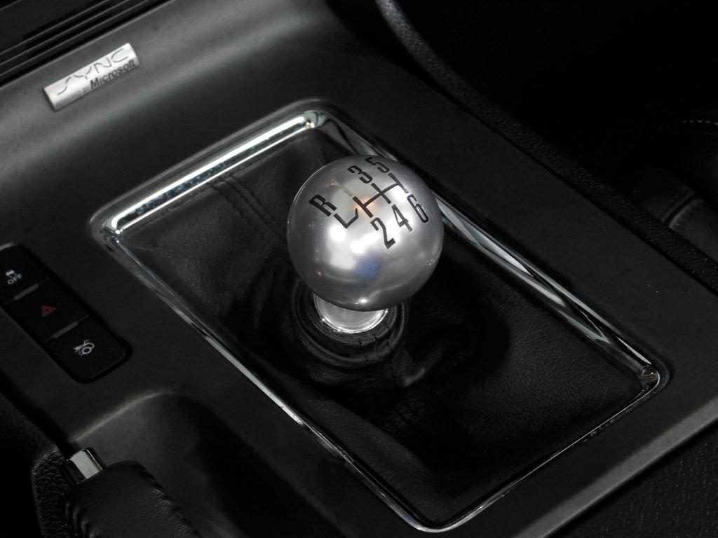 Used 2013 Ford Mustang GT Premium w/ Electronics Pkg RWD image 67