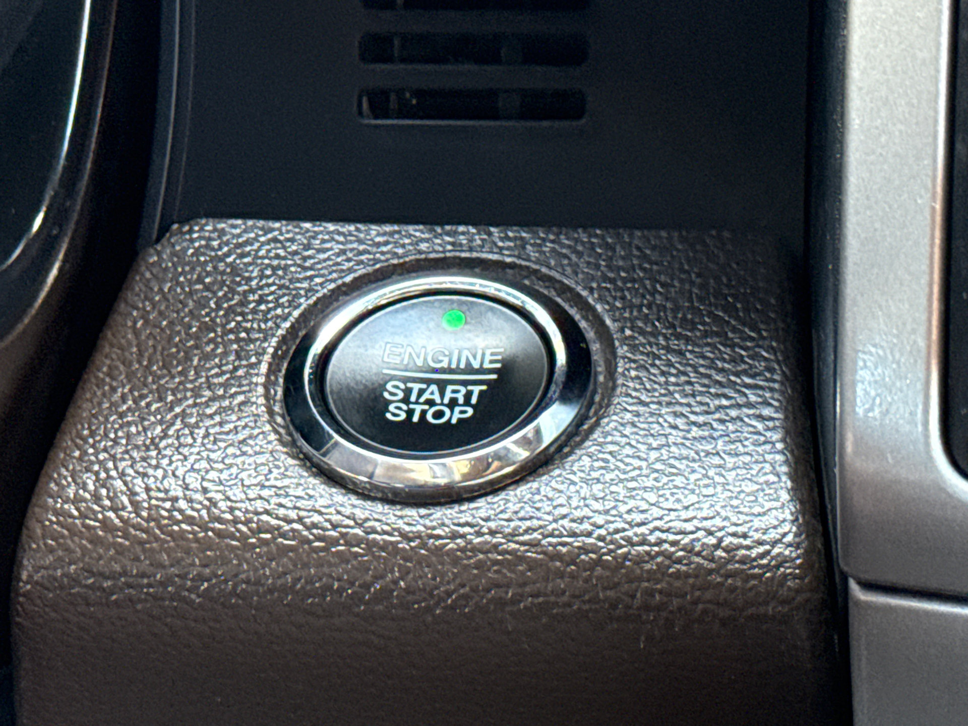 Used 2022 Ford F350 King Ranch AWD/4WD image 28