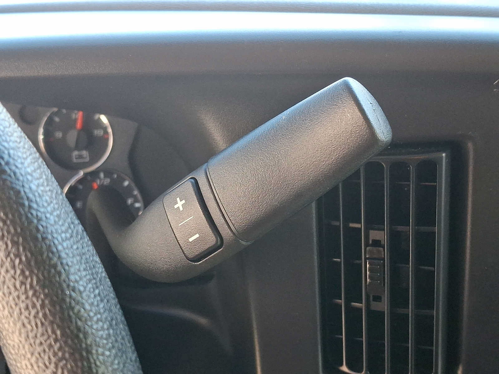 Used 2025 Chevrolet Express 2500 w/ Driver Convenience Package RWD image 15