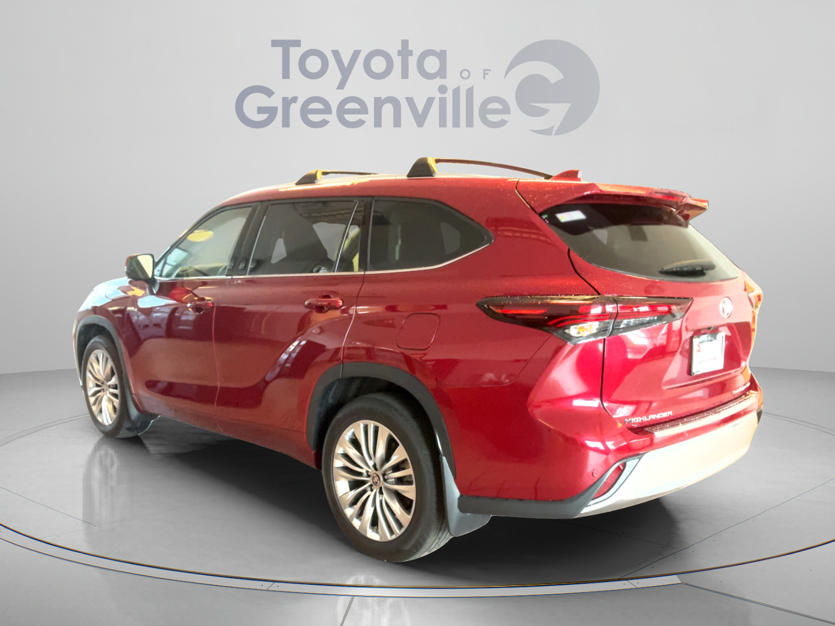Certified 2024 Toyota Highlander Platinum AWD/4WD image 4